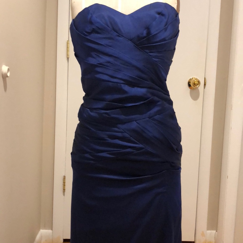 Beautiful silk navy blue Nicole Miller dress❤️